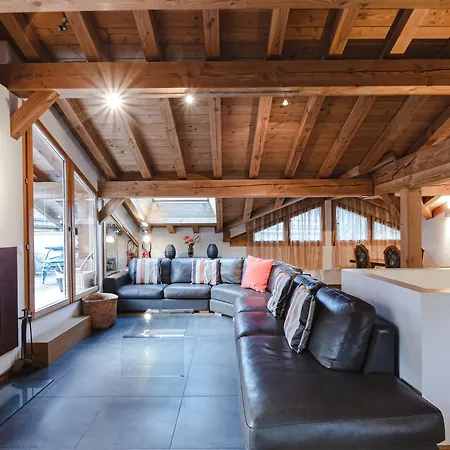 Chalet Superbe 4 Etoiles Avec Sauna Et Garage Proche Des Pistes - Fr-1-343-184 *